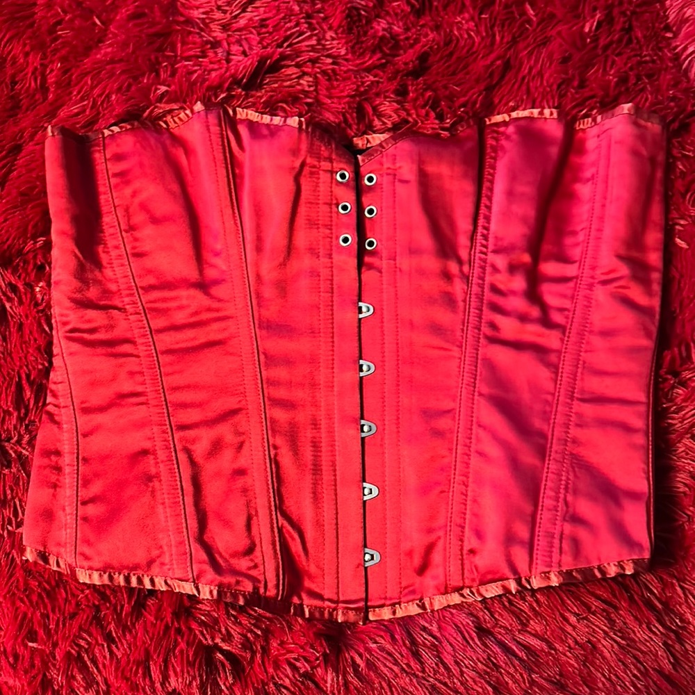 Annxley Quality Thick Red and Black Corset in 5x.